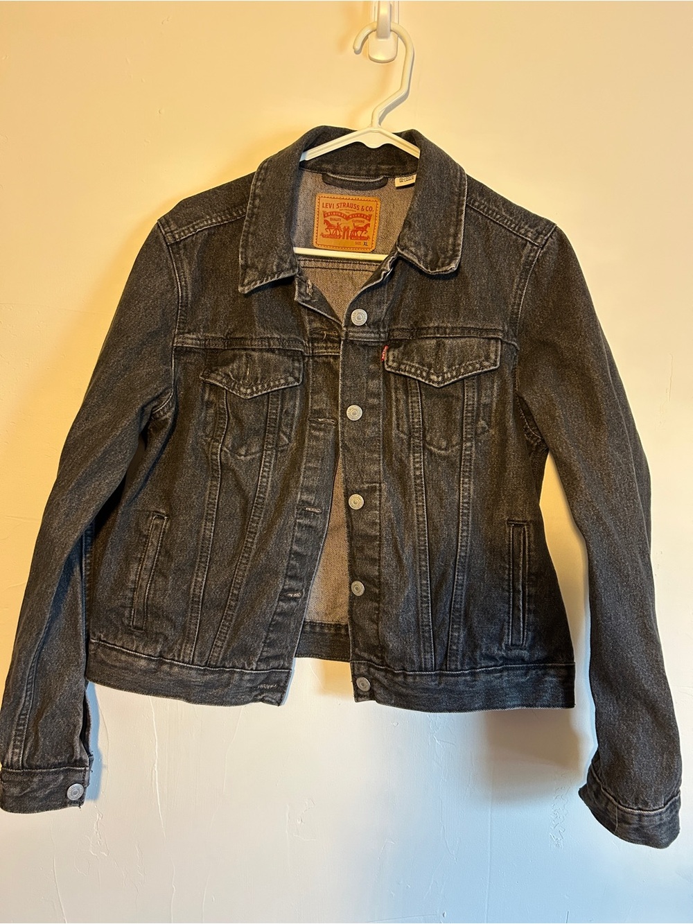 Levi's Women's Washed Black Denim Trucker Jacket